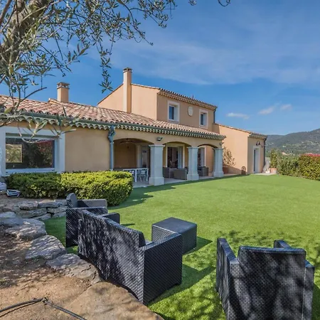 Family In Sainte-Maxime