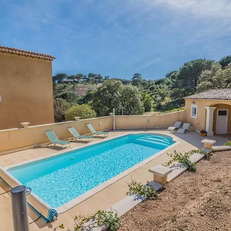 Nyaraló Family In Sainte-Maxime